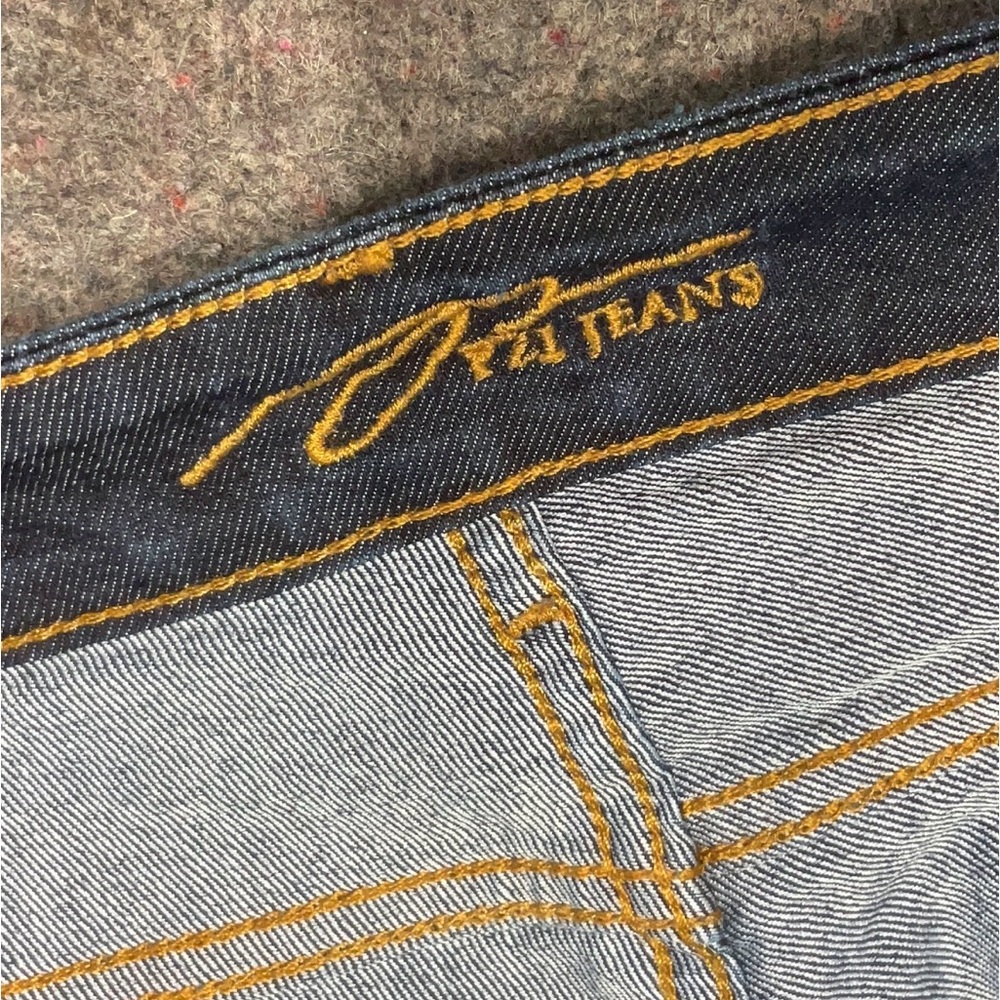 Jeans - Picture 4 of 5